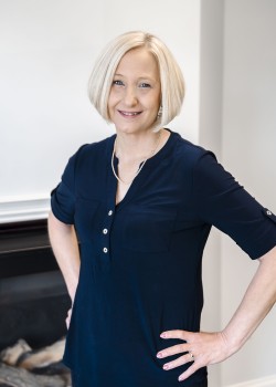 Photo of Pam Ellis
