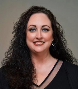 Photo of Michelle Hutchins