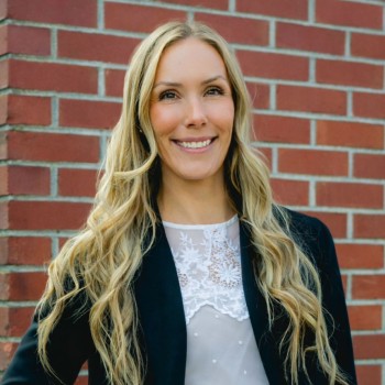 Photo of Megan Holloway